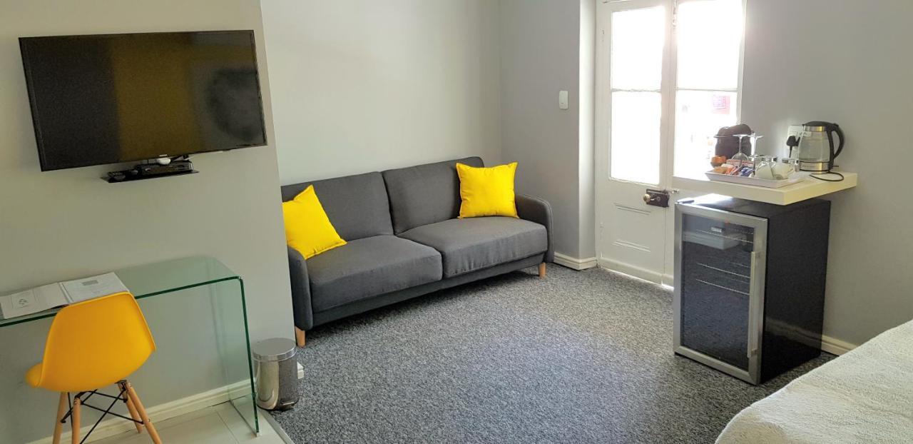 The Vibe Dorp Street Bed & Breakfast Stellenbosch Bagian luar foto